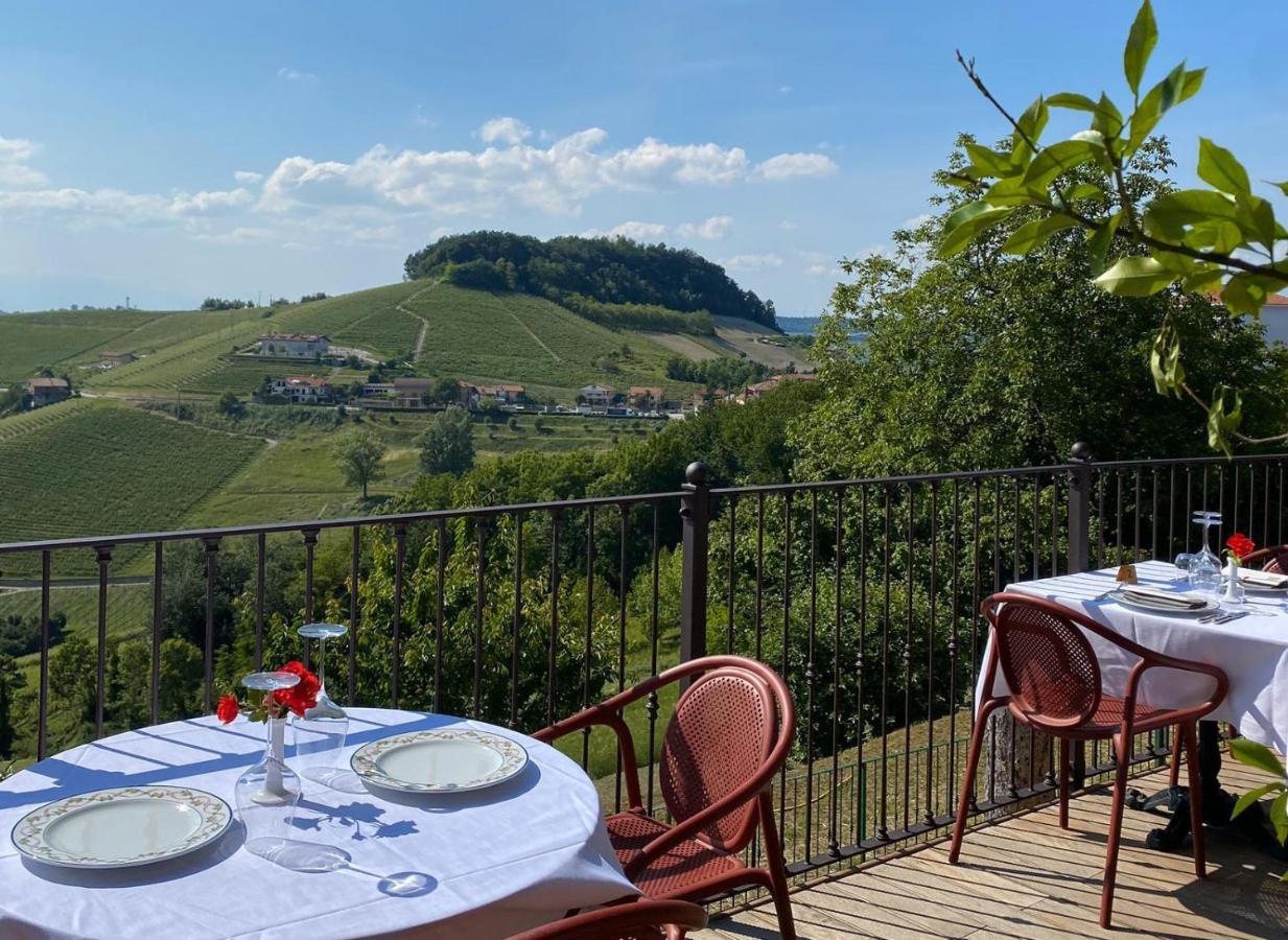 Felicin - Ristorante Albergo "Dimora Storica" Monforte D'Alba Bagian luar foto