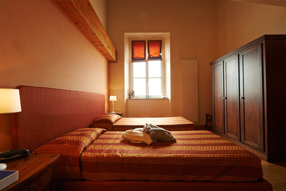 Felicin - Ristorante Albergo "Dimora Storica" Monforte D'Alba Bagian luar foto